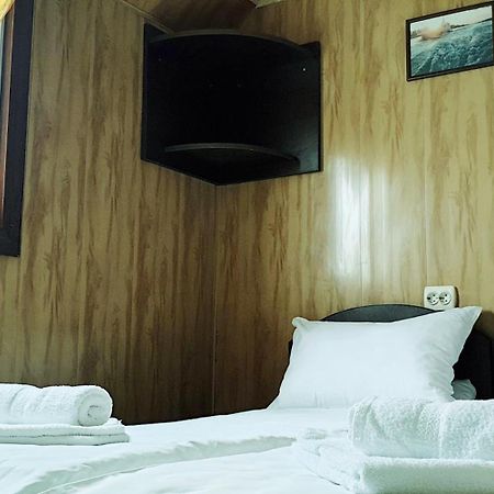 Hotel Restaurant Plutitor Delta Ways Nufaru 外观 照片